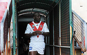 Wendell Sailor wearing the St. George Illawarra jersey after announcing his signing with NRL St. George Illawarra team at WIN Stadium, Wollongong, Monday, May 12, 2008. Sailor has just completed a two-year doping ban after testing positive to cocaine in 2006. AAP Image/Dean Lewins