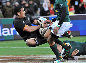 New Zealand All Blacks\' Jerome Kaino, left, is tackled by South Africa\'s Bryan Habana during their international rugby test at Westpac Stadium, in Wellington, New Zealand, Saturday, July 5, 2008. AP Photo/NZPA, Ross Setford
