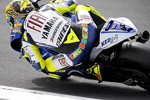 Italian rider Valentino Rossi of Yamaha rides during practise for the 2008 Australian MotoGP at Philip Island, Saturday, Oct. 4, 2008. AAP Image/Martin Philbe