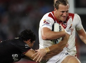 Mark Gasnier on the attack: NRL Round 17, Dragons v Panthers, WIN Jubilee Oval, Monday 5th July 2010