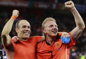 Netherlands' Arjen Robben, left, and Netherlands' Dirk Kuyt, right.