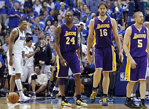 From left, Dallas Mavericks' Shawn Marion and Los Angeles Lakers' Kobe Bryant, Pau Gasol and Steve Blake. AP Photo/Tony Gutierrez