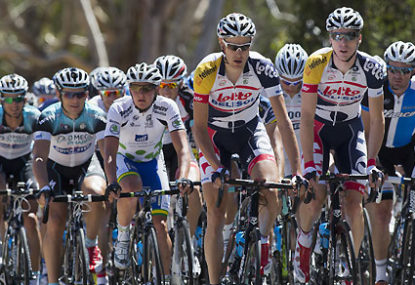 Crowds flock to Tour Down Under opening