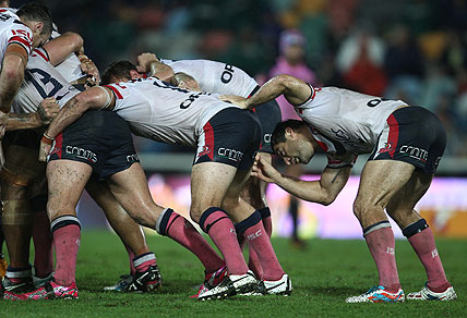 Anthony Miniciello tries to get into a scrum. (AAP Image/Action Photographics, Colin Whelan)