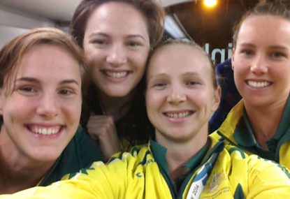Aussie girls smash relay world record in Glasgow  