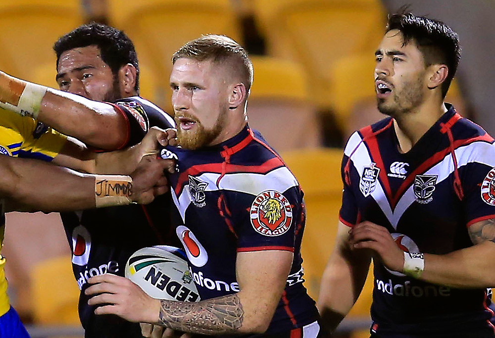 A scuffle breaks out involving Warriors Sam Tomkins