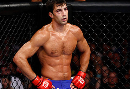 Aussies dominate as Rockhold stops Bisping