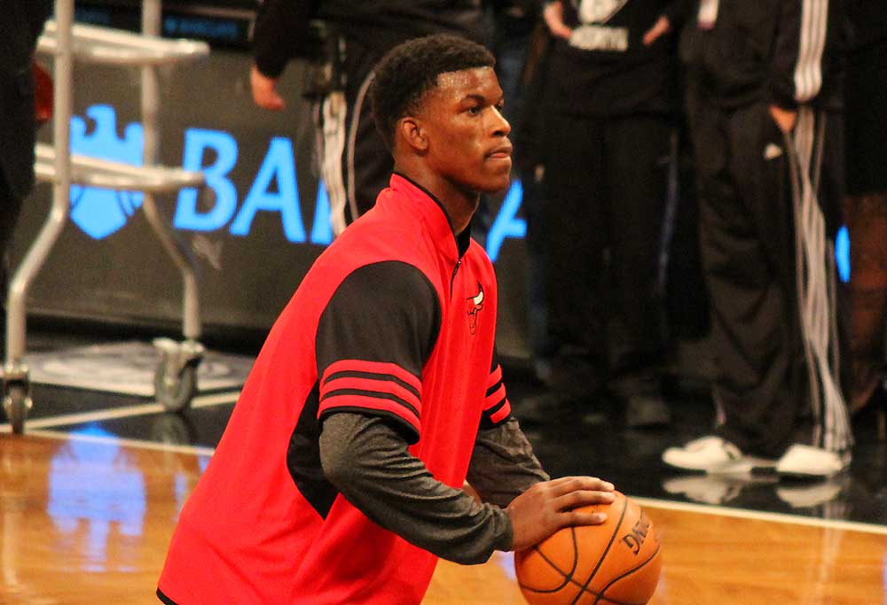 Jimmy Butler warms up for the Chicago Bulls