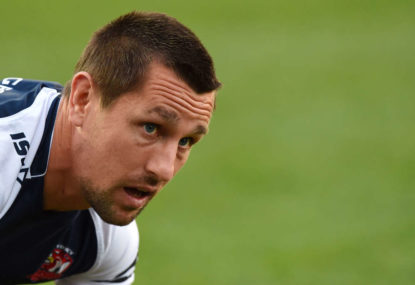 Mitchell Pearce re-signs with Roosters