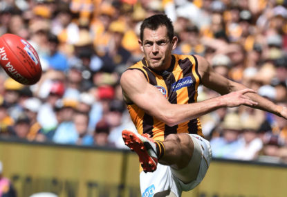 Highlights: Hawthorn top the ladder after catching fast-starting Suns