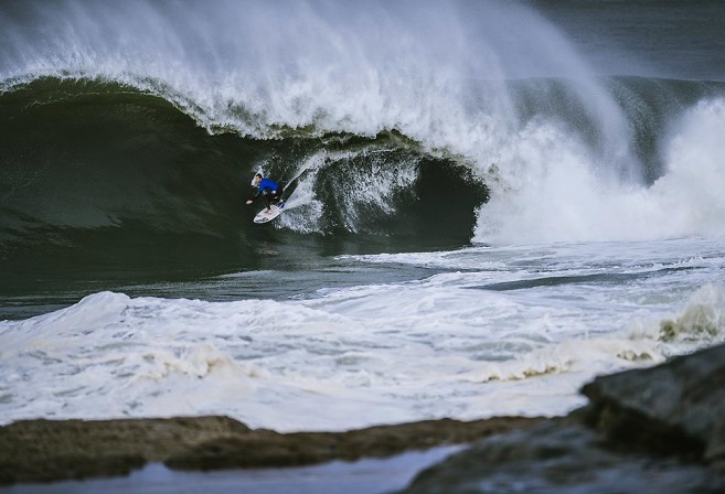 Evan Faulks surfs Red Bull Cape Fear