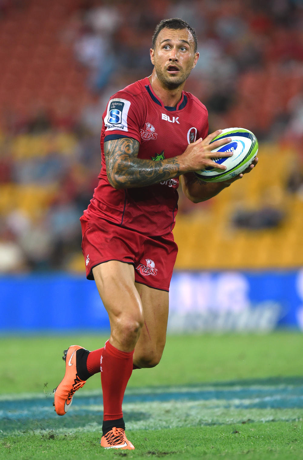 quade-cooper-queensland-reds-super-rugby-union-2015-tall
