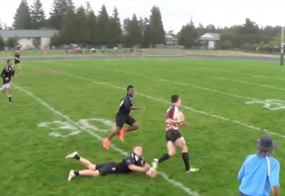 Diving ankle tap shuts down try-bound player