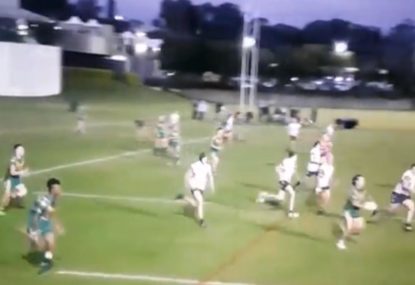 Future star runs end to end for unbelievable try