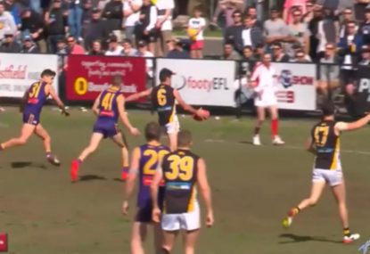 Former Richmond player snaps a ripper after teammate drops speccy