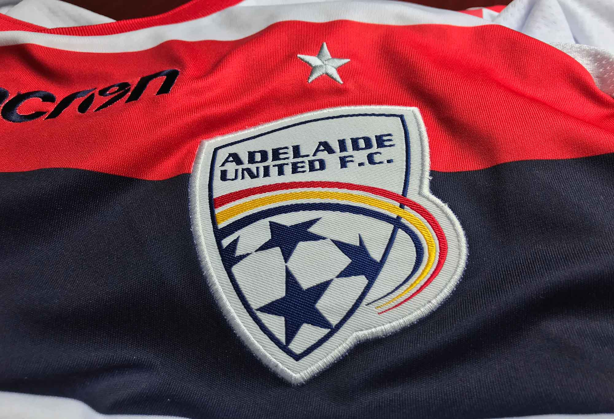 Adelaide United FC shirt and logo