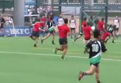 Desperate defender's brain snap gifts opposition penalty try
