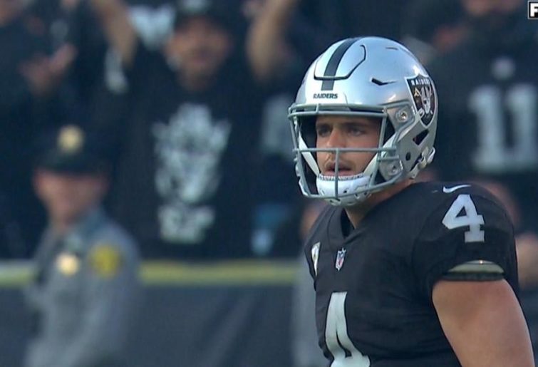 Did Raiders QB Derek Carr seriously forget the most basic part of American football?