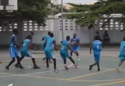 Basketball beast runs in from nowhere for unexpected slam dunk