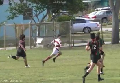 Touch-finder punished with runaway try for... not finding touch