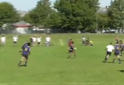 Quickfire clearance kick return try catches opposition off guard