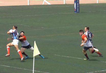 Trick pass from nowhere sets off incredible blind side try