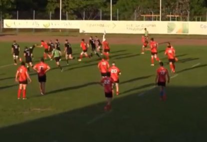 Rugby player recovers from slip to set up brilliant counterattack pie