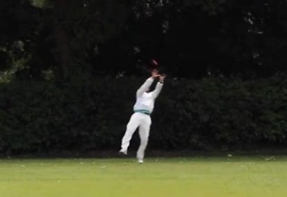 Mid-off takes a Catch of the Year contender off dud delivery