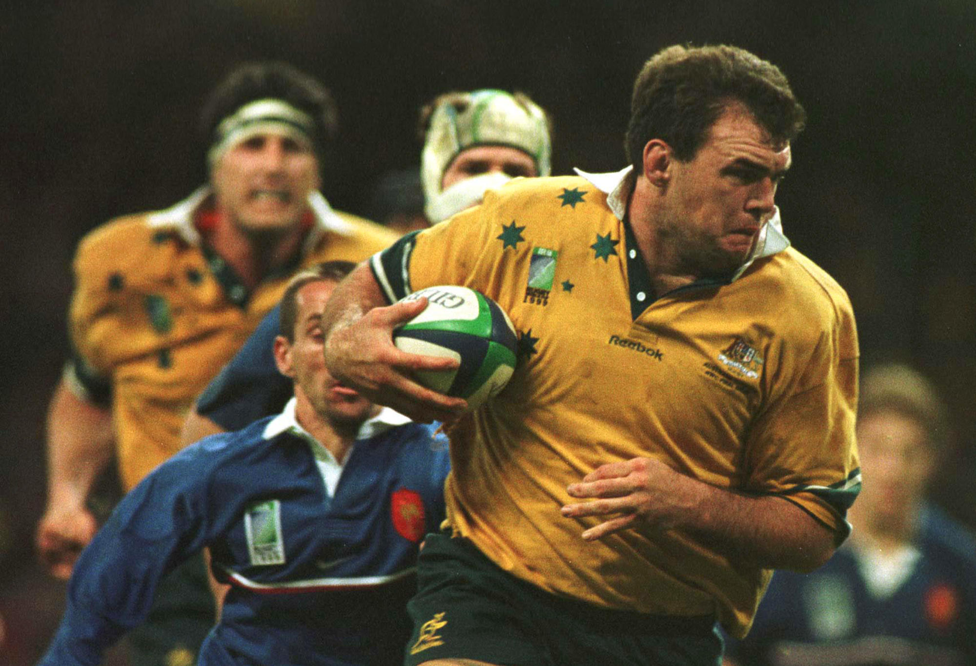 Owen Finegan scores a try during the 1999 World Cup final