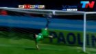 Incredible acrobatic save in Argentine football match
