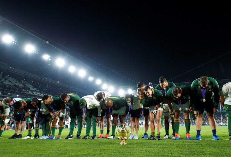 South Africa's players bow to the crowd