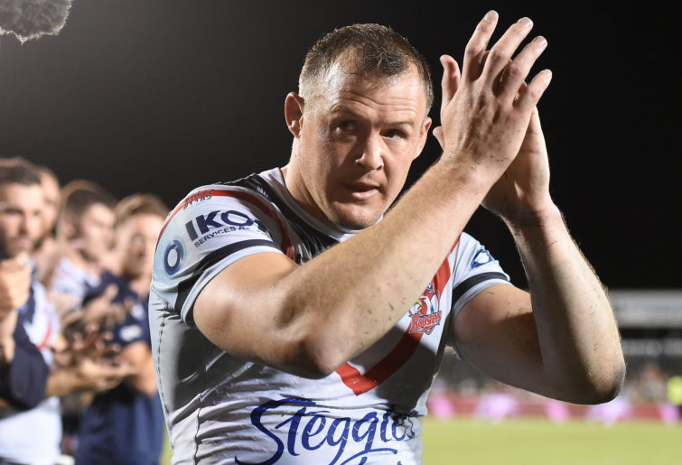 Josh Morris of thanks the crowd after his final NRL game.