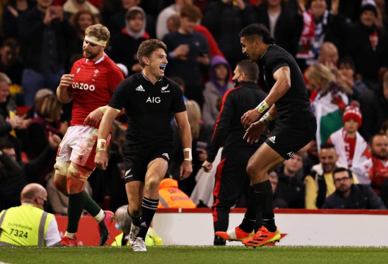 Beauden Barrett of New Zealand celebrates scoring his sides sixth try during the Autumn International match between Wales and New Zealand at Principality Stadium on October 30, 2021 in Cardiff, Wales. (Photo by Warren Little/Getty Images)
