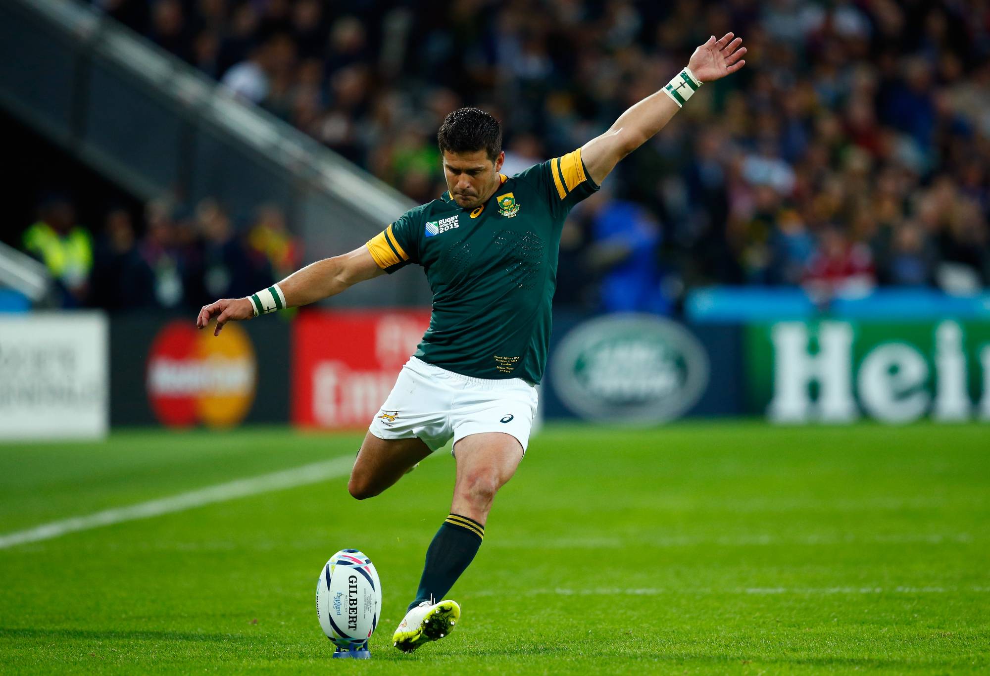 Morne Steyn of South Africa kicks at goal during the 2015 Rugby World Cup Pool B match between South Africa and USA at the Olympic Stadium on October 7, 2015 in London, United Kingdom. (Photo by Mike Hewitt/Getty Images)