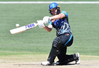 Strikers take WBBL win over Stars... With help from another DRS fail