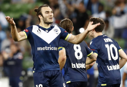 Victory, Reds share spoils after dramatic finish in Melbourne