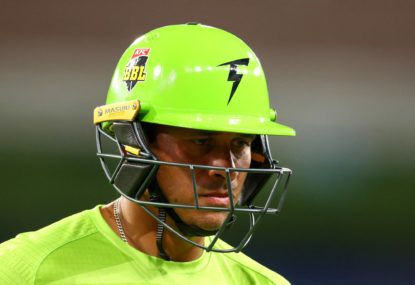 'He's a pretty honest guy,' 'Looked like it bounced': Test teammates Carey and Khawaja clash over key catch in BBL