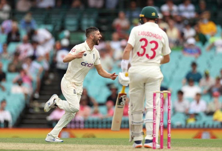 Mark Wood of England celebrates the wicket of Marnus Labuschagne of Australia during day one of the Fourth Test Match in the Ashes series between Australia and England at Sydney Cricket Ground on January 05, 2022 in Sydney, Australia. (Photo by Cameron Spencer/Getty Images)