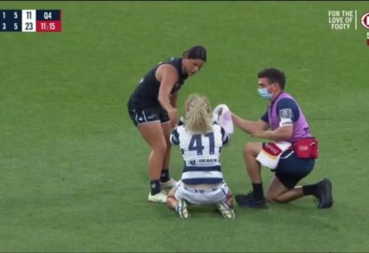 Carlton AFLW star's touching act after seeing sister get poleaxed