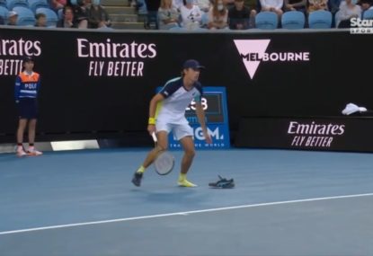 Was Alex de Minaur dudded after losing his shoe mid-point in a rare moment?