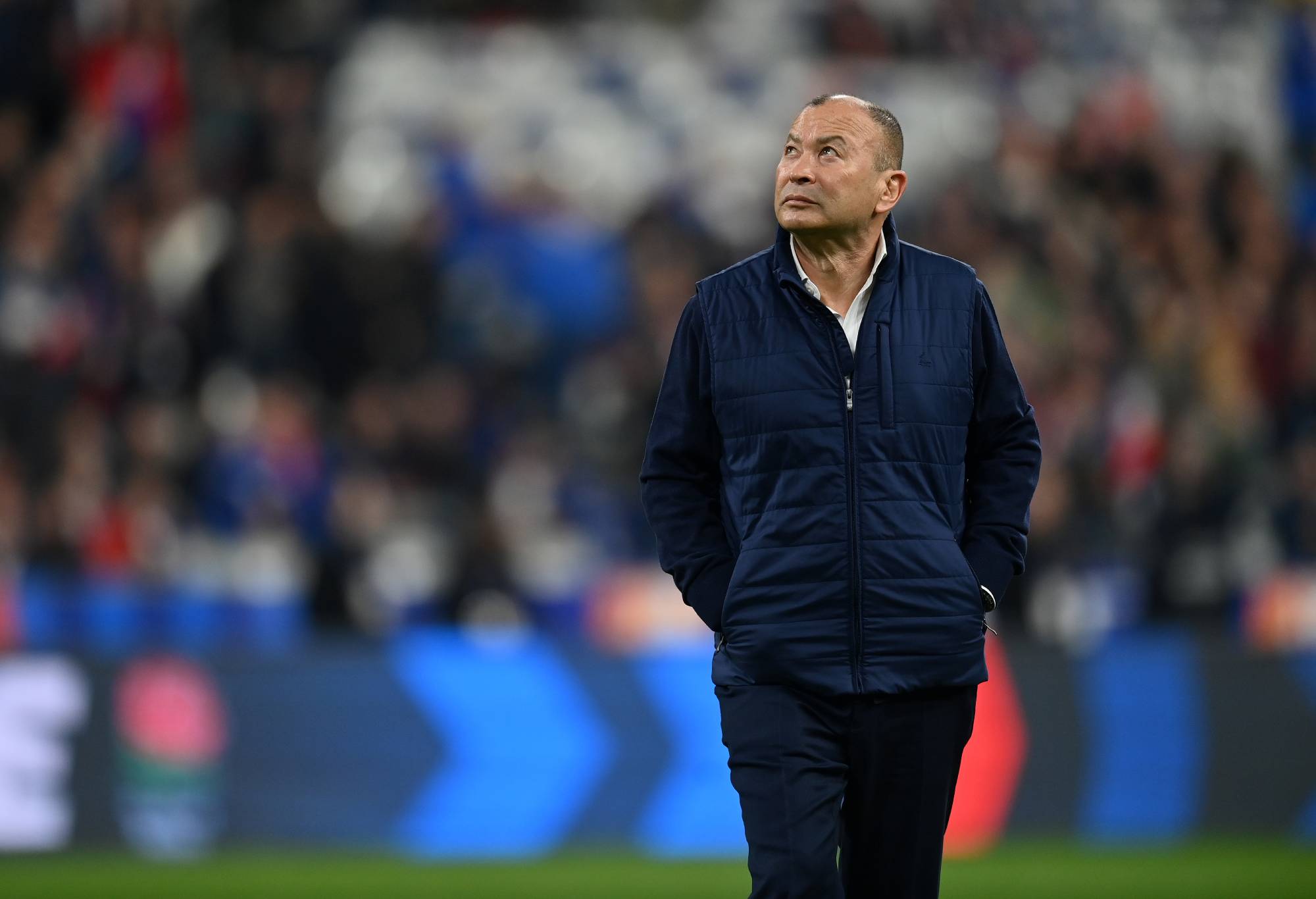 Eddie Jones, Head Coach of England looks on prior to the Guinness Six Nations Rugby match between France and England at Stade de France on March 19, 2022 in Paris, France. (Photo by Dan Mullan - RFU/The RFU Collection via Getty Images)