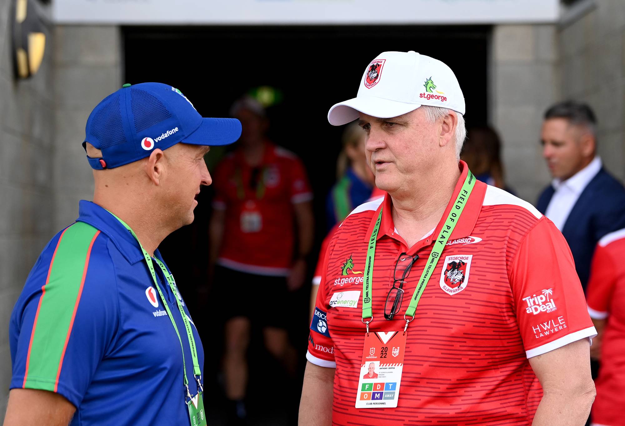 SUNSHINE COAST, AUSTRALIA - MARCH 12: Dragons coach Anthony Griffin chats with Warriors coach Nathan Brown before the round one NRL match between the New Zealand Warriors and the St George Illawarra Dragons at Sunshine Coast Stadium, on March 12, 2022, in Sunshine Coast, Australia. (Photo by Bradley Kanaris/Getty Images)