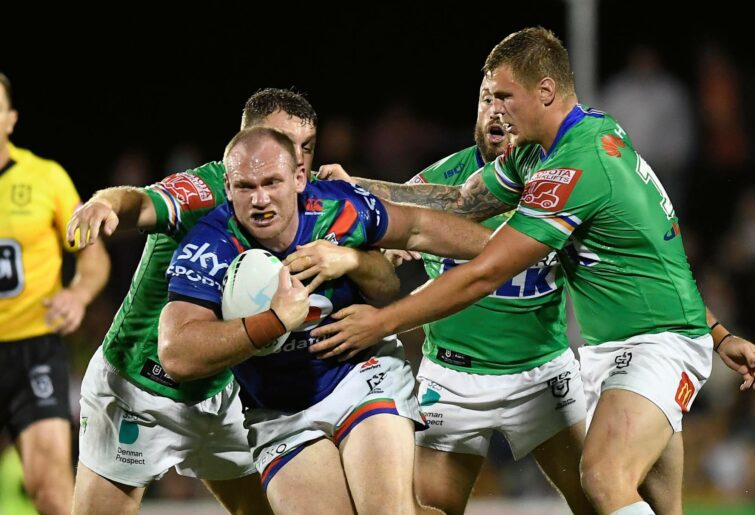 Matt Lodge of the Warriors is tackled during the round 24 NRL match between the New Zealand Warriors and the Canberra Raiders at BB Print Stadium, on August 27, 2021, in Mackay, Australia. (Photo by Ian Hitchcock/Getty Images)