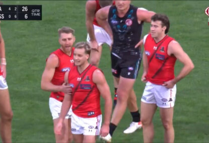 WATCH: Darcy Parish and Dyson Heppell's tense exchange after another poor quarter