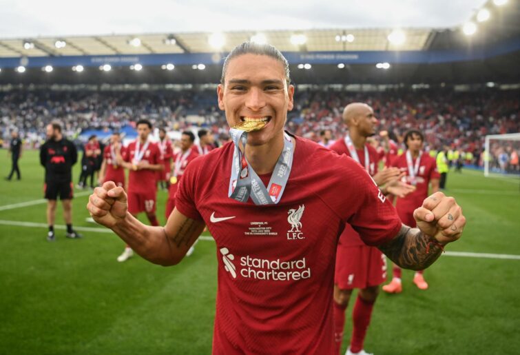 Darwin Nunez of Liverpool celebrates after the The FA Community Shield between Manchester City and Liverpool at The King Power Stadium on July 30, 2022 in Leicester, England. (Photo by Michael Regan - The FA/The FA via Getty Images)