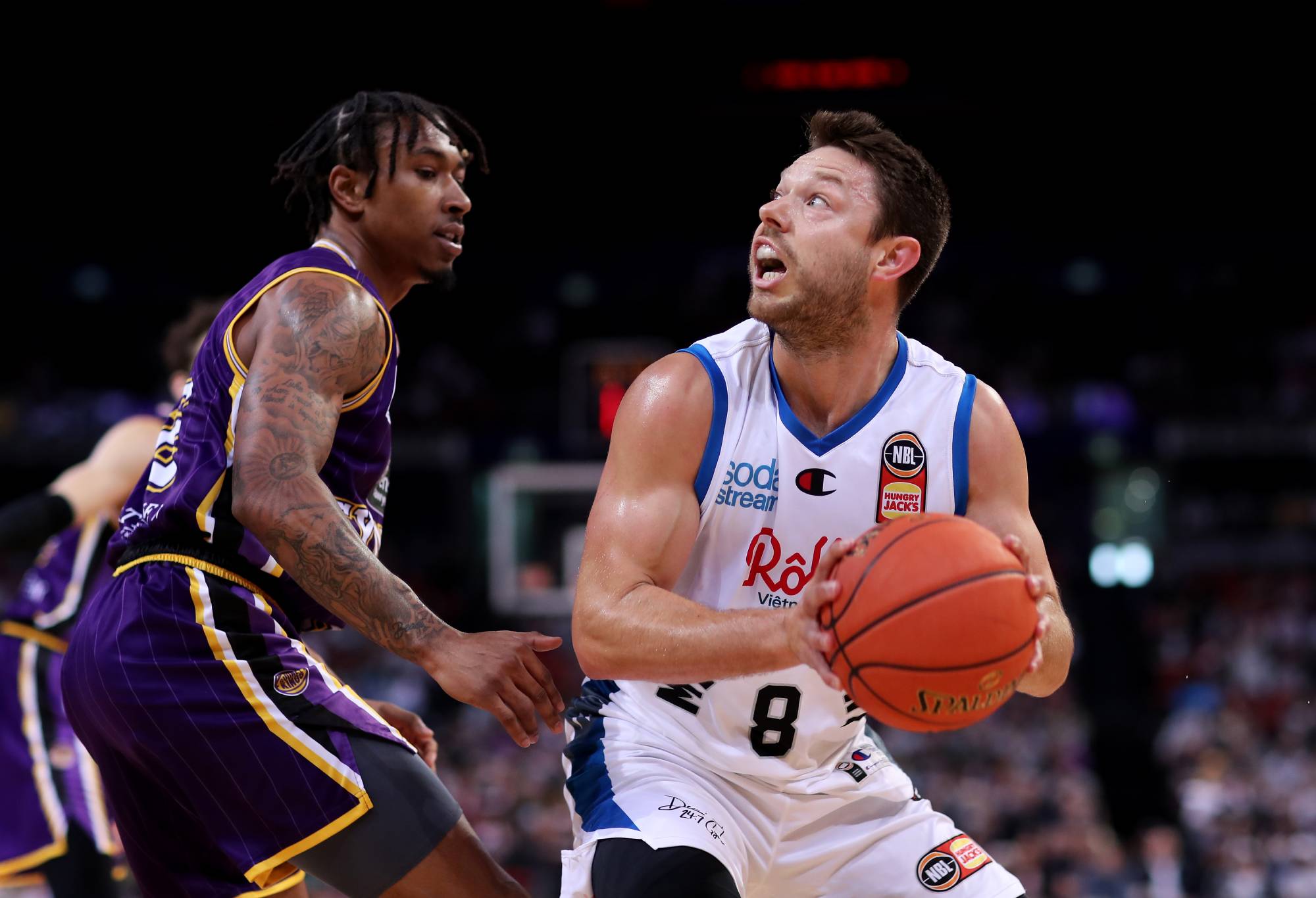SYDNEY, AUSTRALIA - DECEMBER 05: Matthew Dellavedova of United drives to the basket during the round one NBL match between Sydney Kings and Melbourne United at Qudos Bank Arena on December 05, 2021, in Sydney, Australia. (Photo by Matt King/Getty Images)