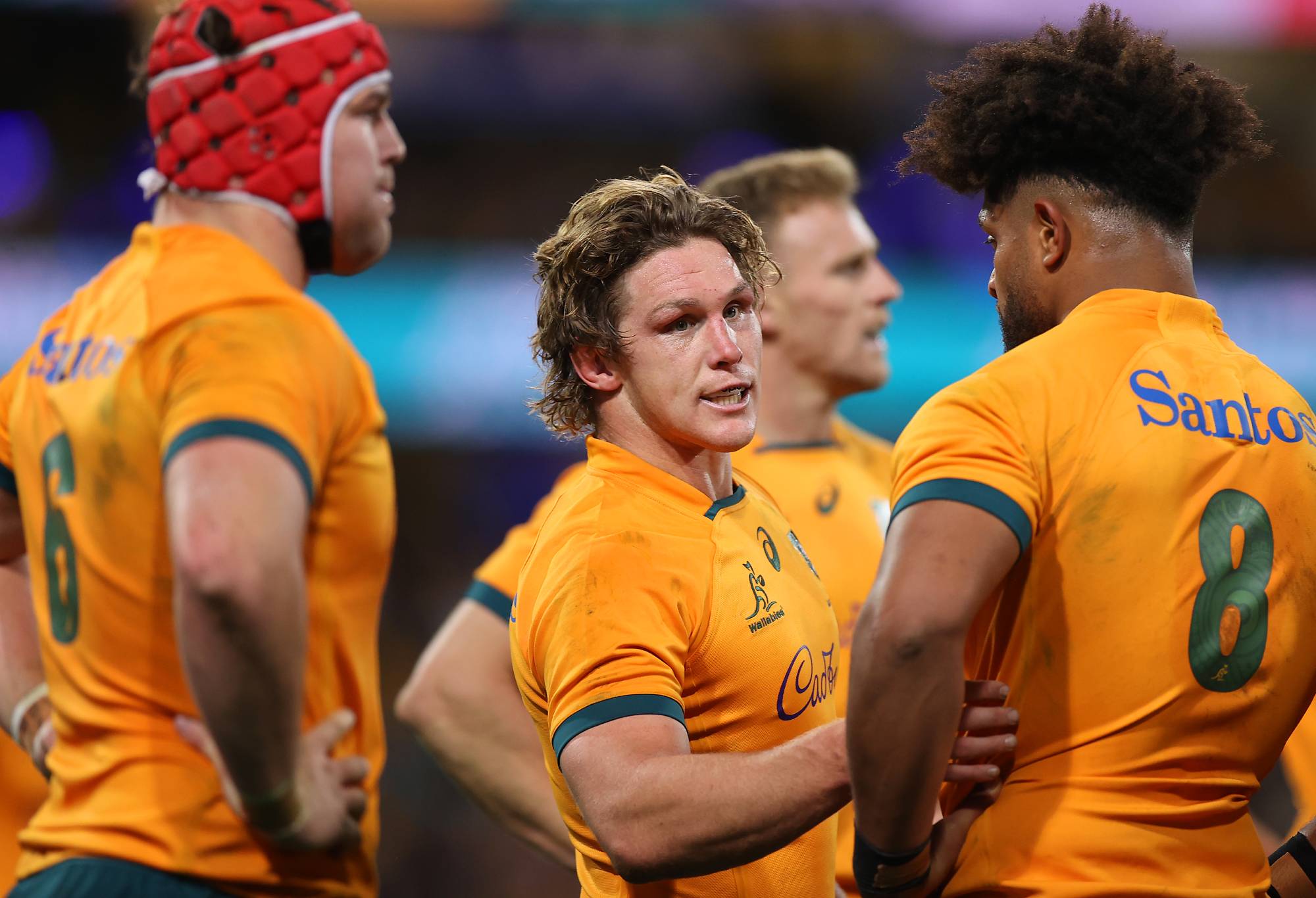 Michael Hooper of the Wallabies speaks to Rob Valetini during game three of the International Test match series between the Australia Wallabies and England at the Sydney Cricket Ground on July 16, 2022 in Sydney, Australia. (Photo by Mark Kolbe/Getty Images)