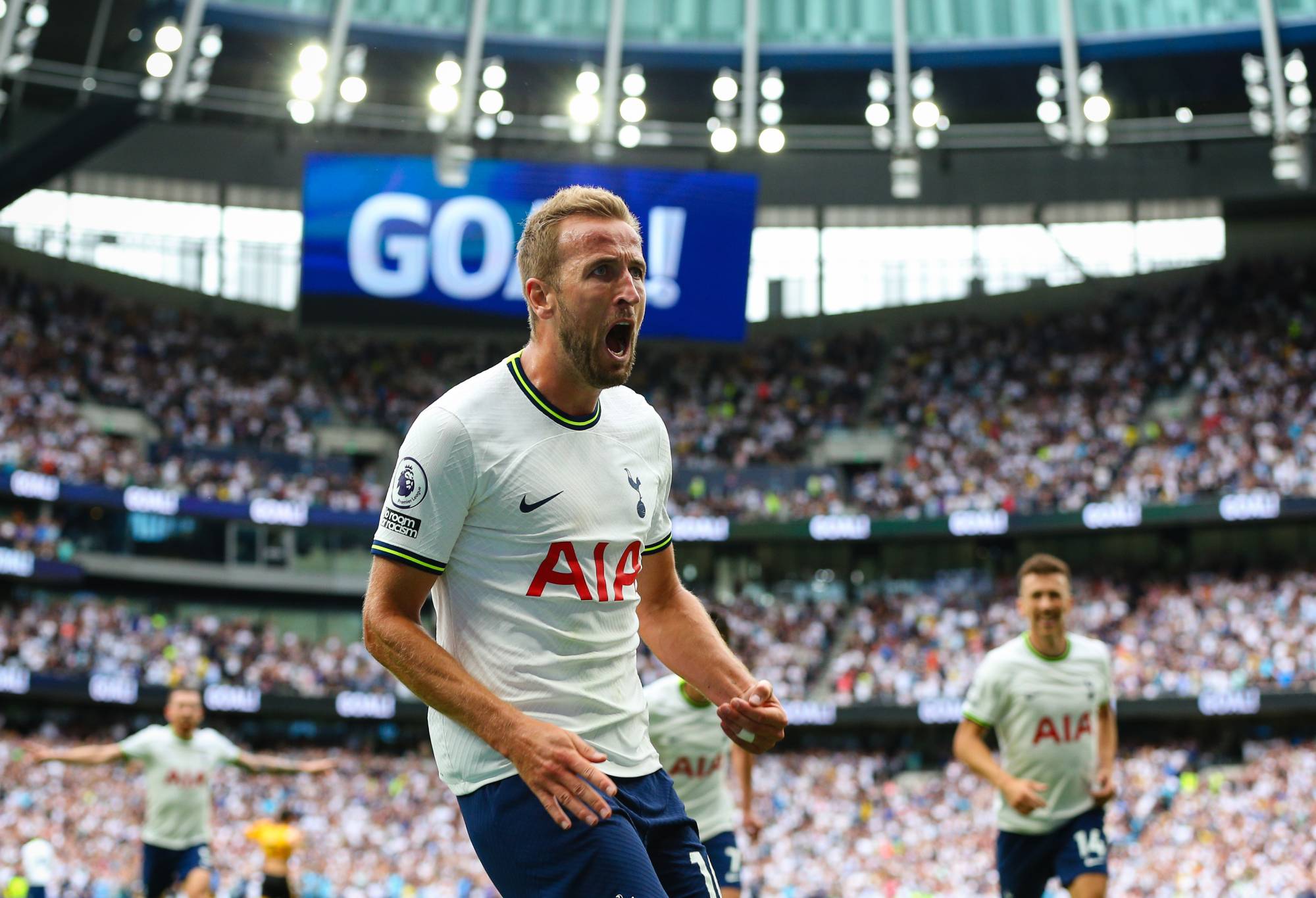 LONDON, ENGLAND - AUGUST 20: Harry Kane of Tottenham Hotspur celebrates scoring the opening goal during the Premier League match between Tottenham Hotspur and Wolverhampton Wanderers at Tottenham Hotspur Stadium on August 20, 2022 in London, United Kingdom. (Photo by Craig Mercer/MB Media/Getty Images)