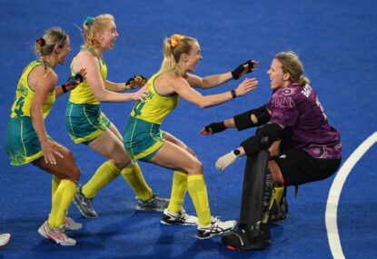 WATCH: 'Embarrassing' timekeeper blunder saves Hockeyroos' bacon in major Comm Games controversy