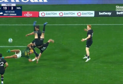 Unconscious Springbok red-carded after horrifying mid-air collision with Beauden Barrett